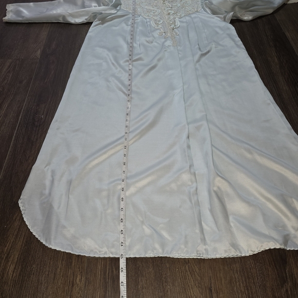 Vintage Natori Satin Lace Nightgown Robe Long Sleeve Pastel Blue Medium - Picture 8 of 10